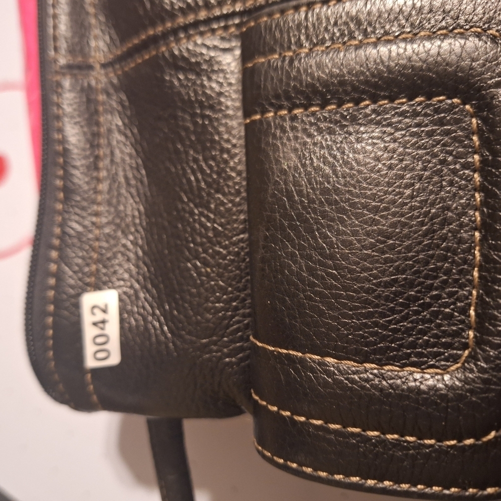 Tignanello Black Leather Organizer Crossbody Handbag - Picture 8 of 8